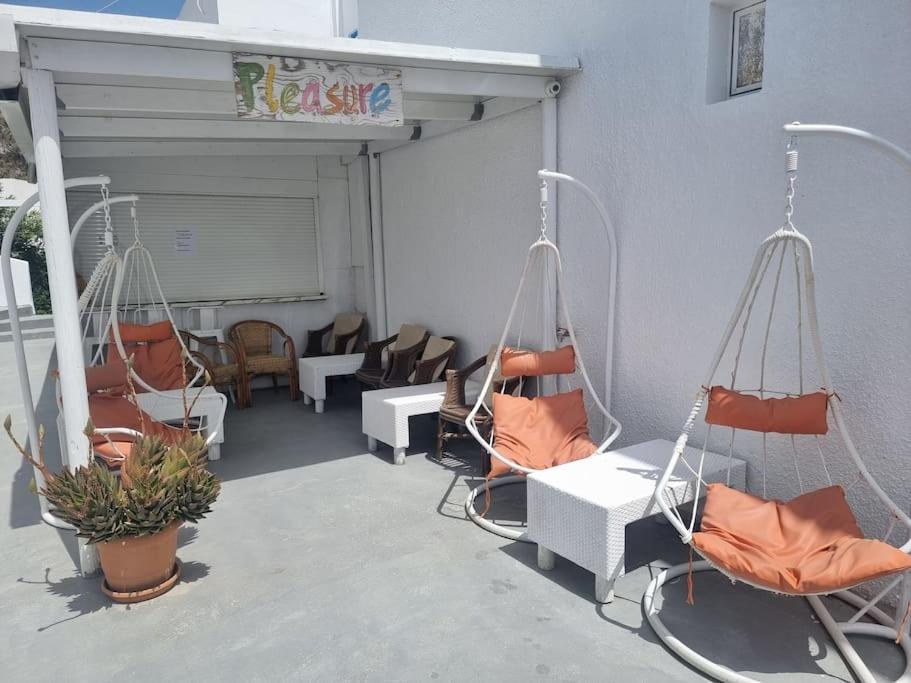 Pleasure Black Beach 페리사 외부 사진
