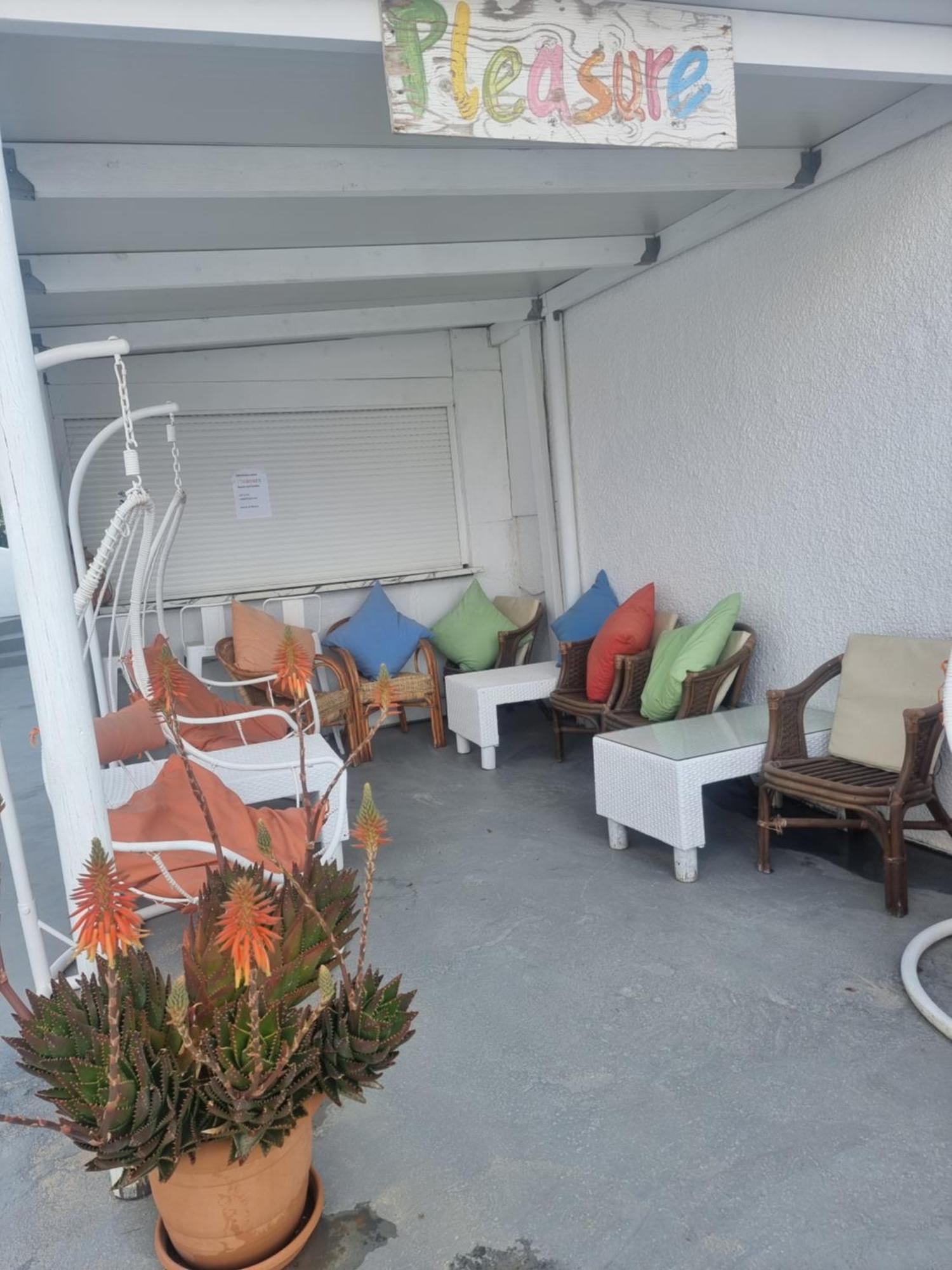 Pleasure Black Beach 페리사 외부 사진