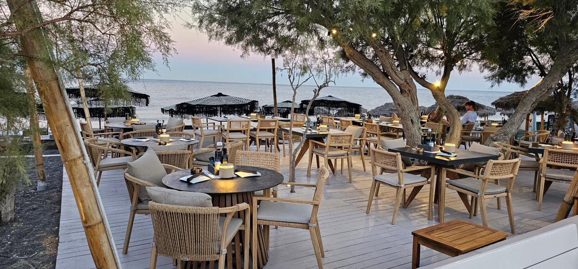 Pleasure Black Beach 페리사 외부 사진